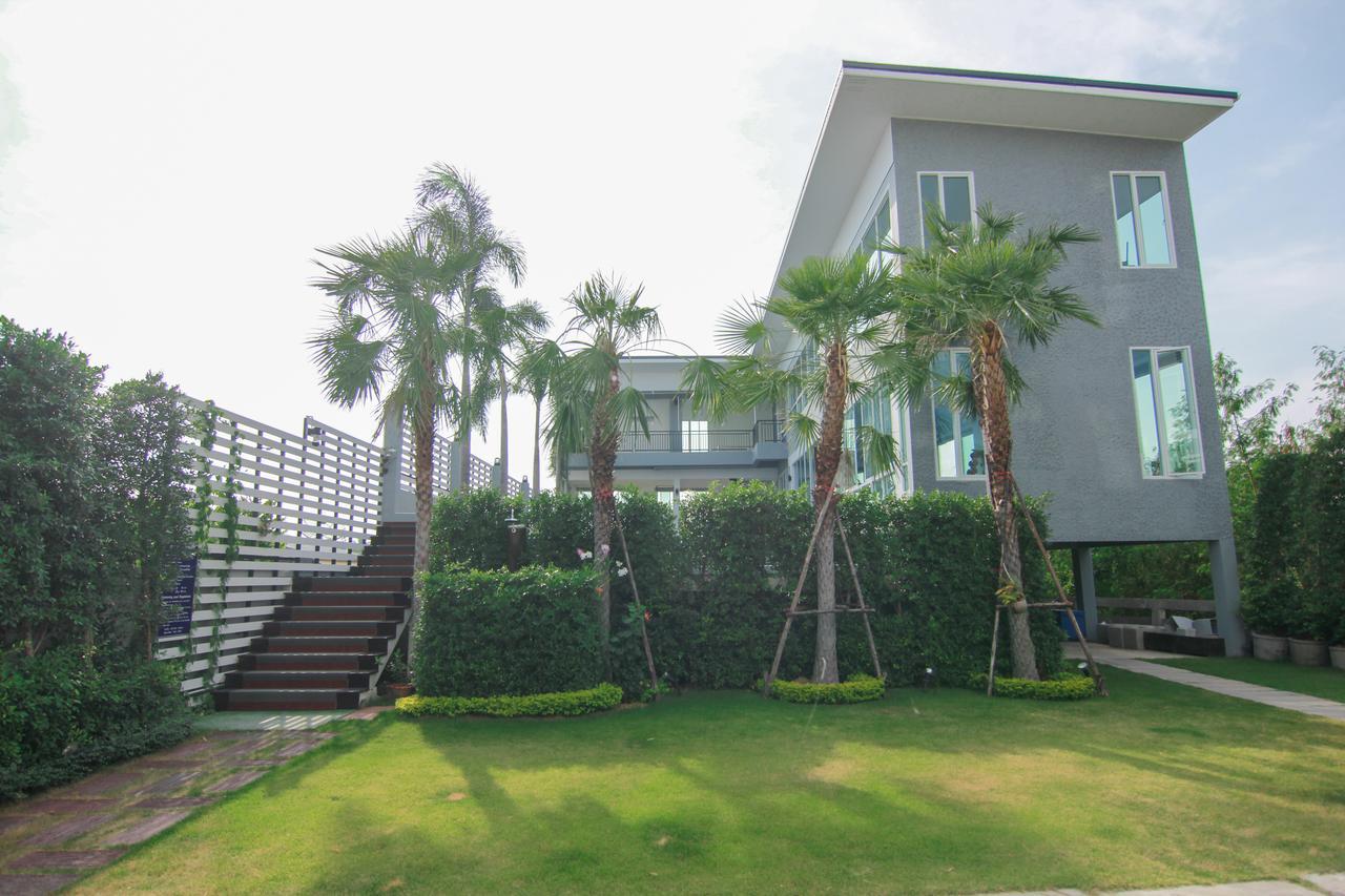 Tada Condotel Buriram Exterior foto