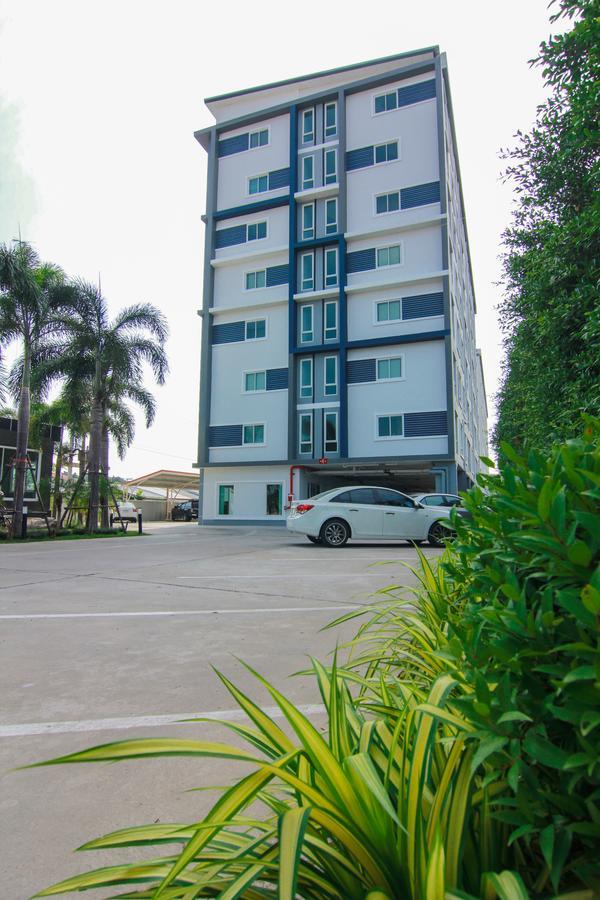 Tada Condotel Buriram Exterior foto