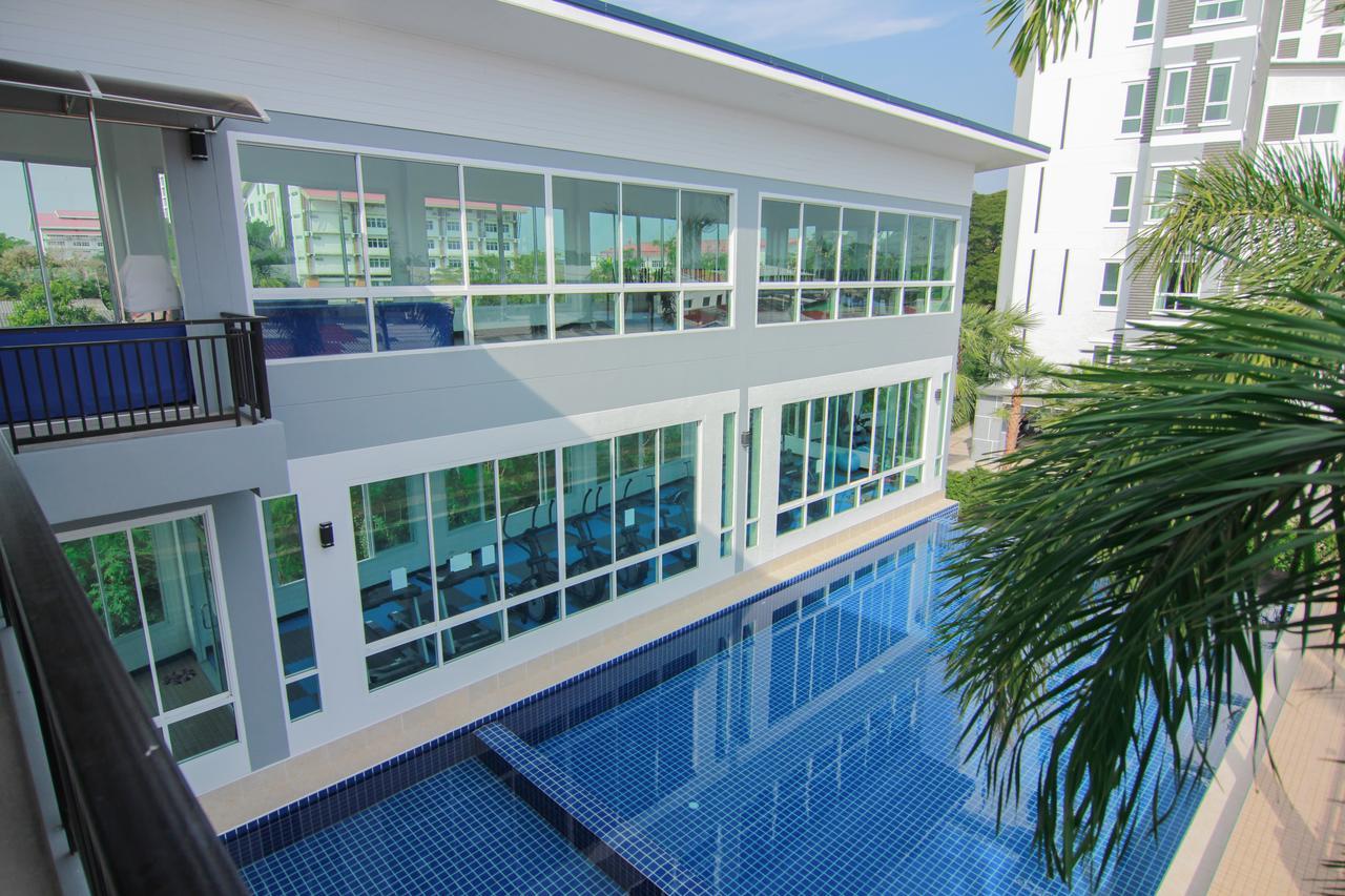Tada Condotel Buriram Exterior foto