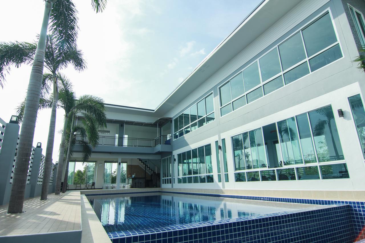 Tada Condotel Buriram Exterior foto
